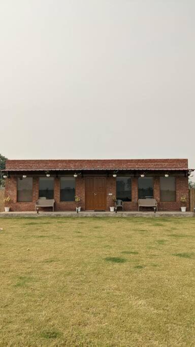M&M Farm Villa Rohtak Exterior foto